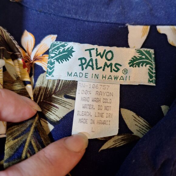 Two Palms Vintage Blue Floral Hawaiian Shirt Hibiscus Tropical Beach Size L - Picture 3 of 9